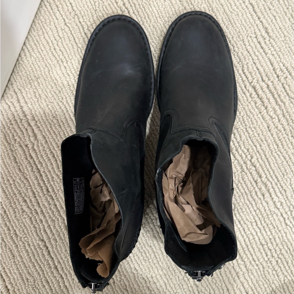 🏷️UGG Women’s Leather Ankle Boot - Picture 8 of 12
